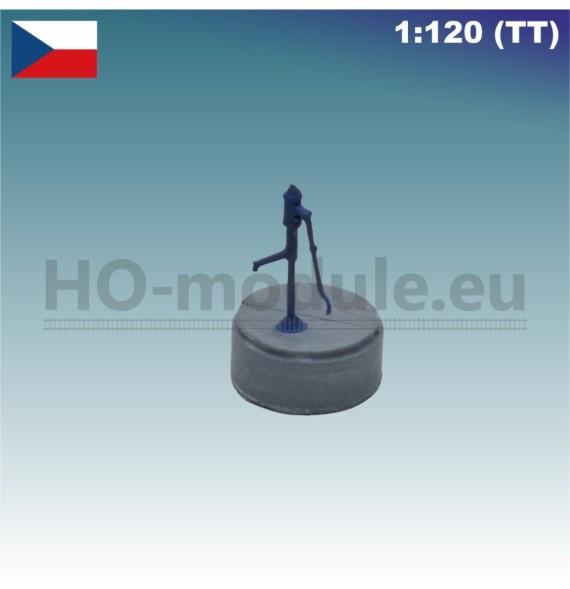 Betonová skruž s pumpou – studna