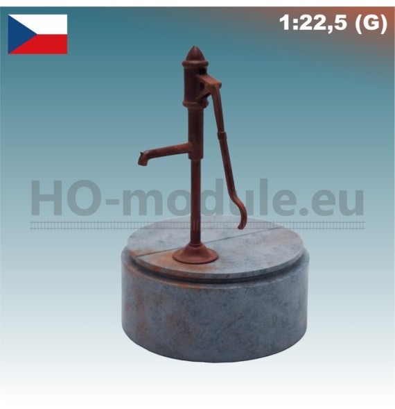 Betonová skruž s pumpou – studna