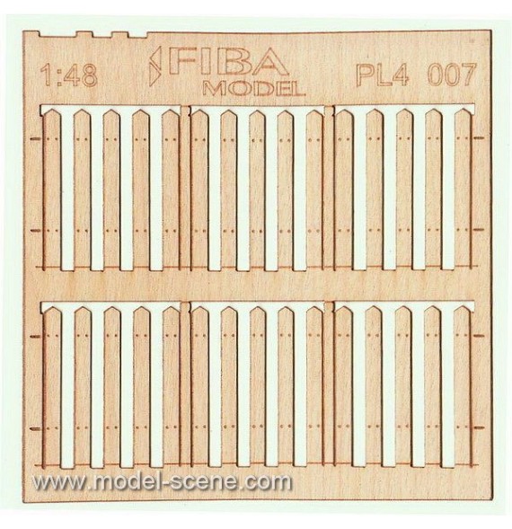 Prkenný plot – užší prkna