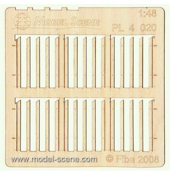 Prkenný plot – užší prkna