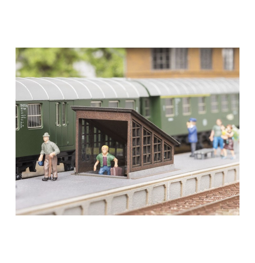 Kryté schodiště na nástupišti