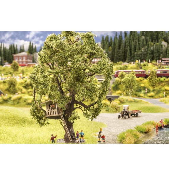 Strom se stromovým domkem 150 mm