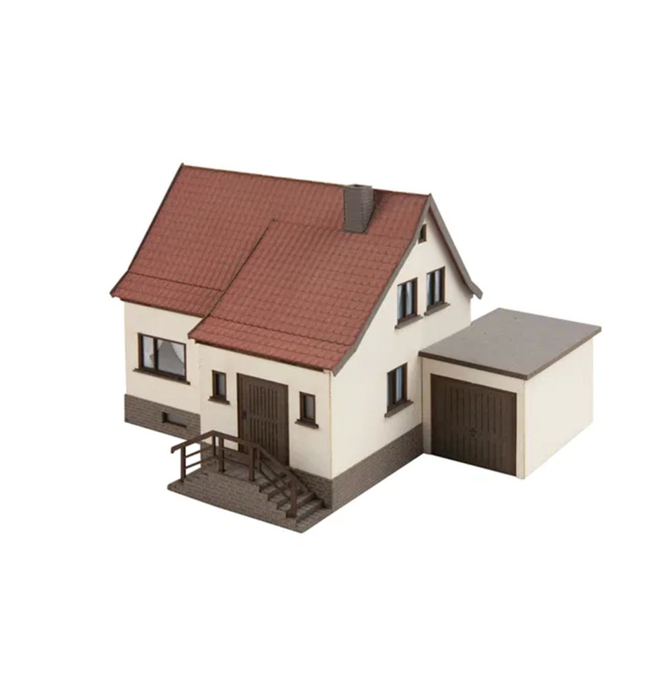 Malý domek s garáží