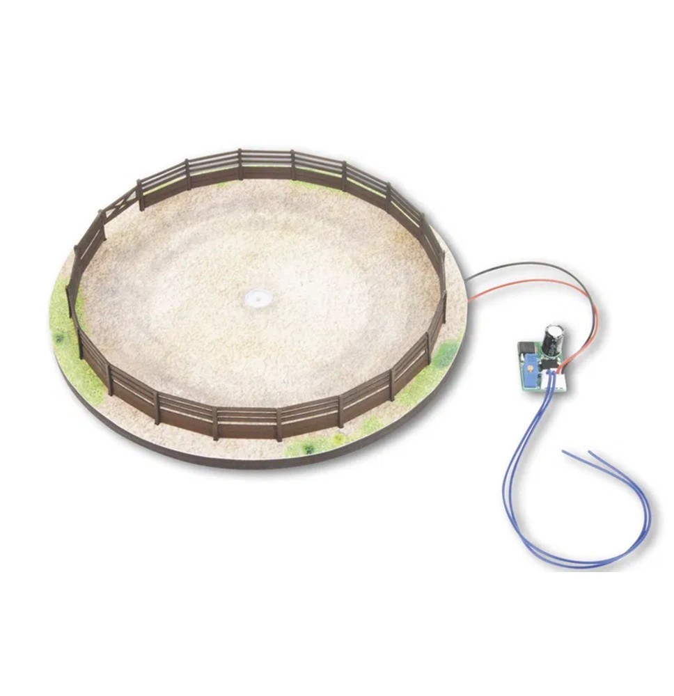 Micro-motion – jízdárna se stájí