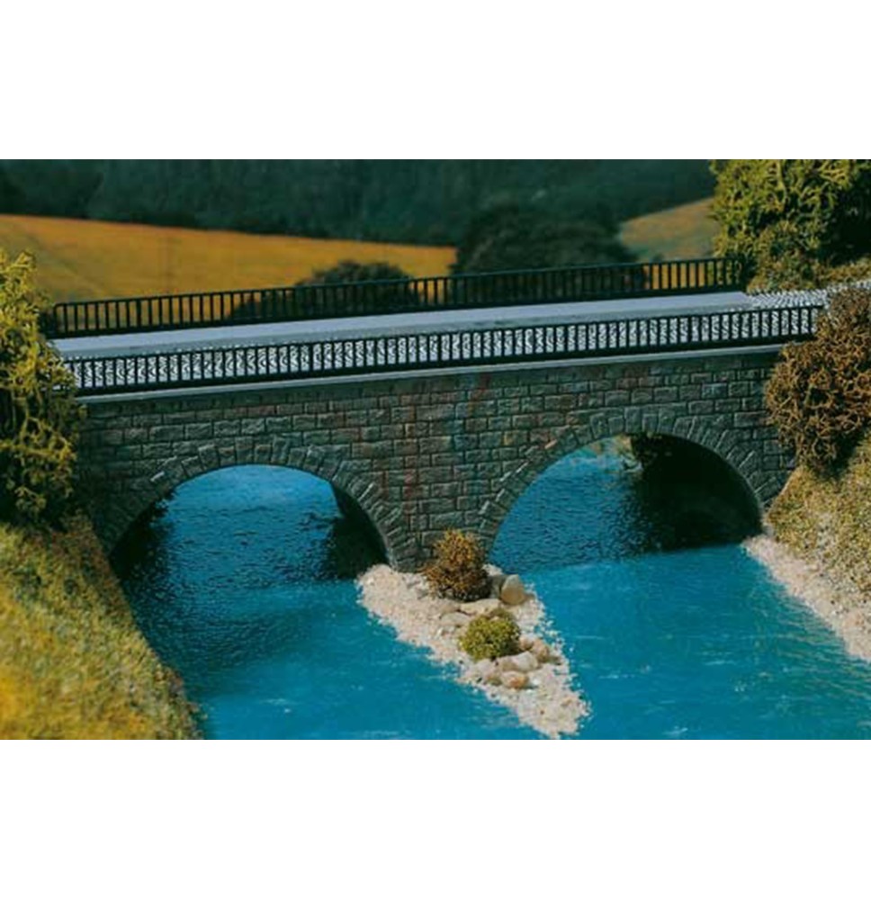 Silniční kamenný most