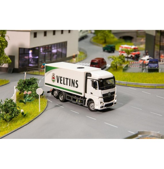 Car System Digital LKW MB Actros Streamspace Veltins (HERPA)