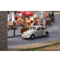 VW Käfer – šedý (BUSCH)