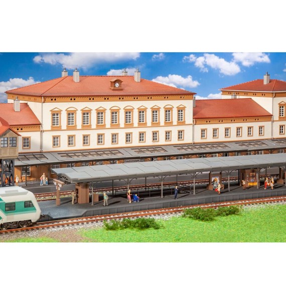 Nástupiště Friedrichstadt