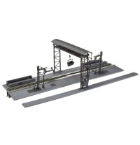 Odkalovací zázemí s portálovým jeřábem