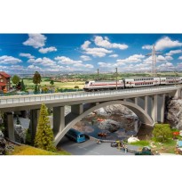 Moderní obloukový most