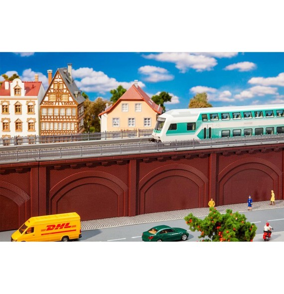 Arkády s kolejovým ložem