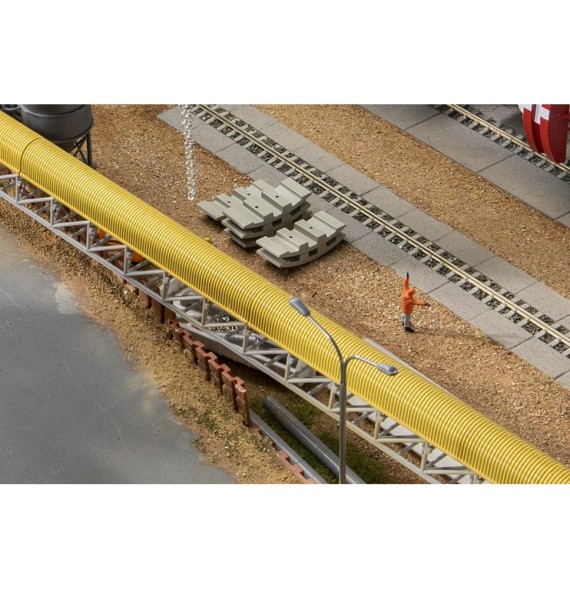 Krytý pásový dopravník