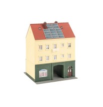 Městský dům s modelářským obchodem