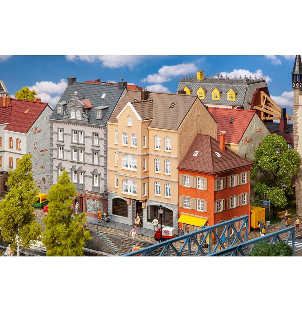 Městský dům s prodejnou obuvi