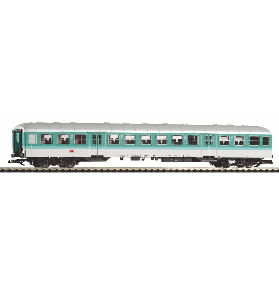Osobní vůz mintgrün 2. třída DB AG