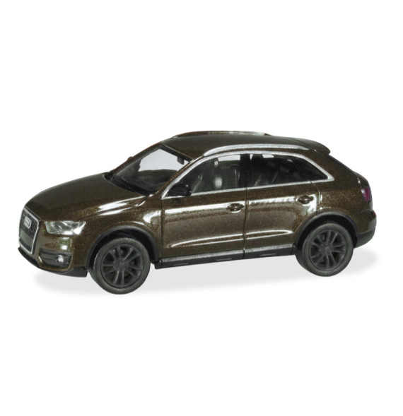 Audi Q3 districtgrün