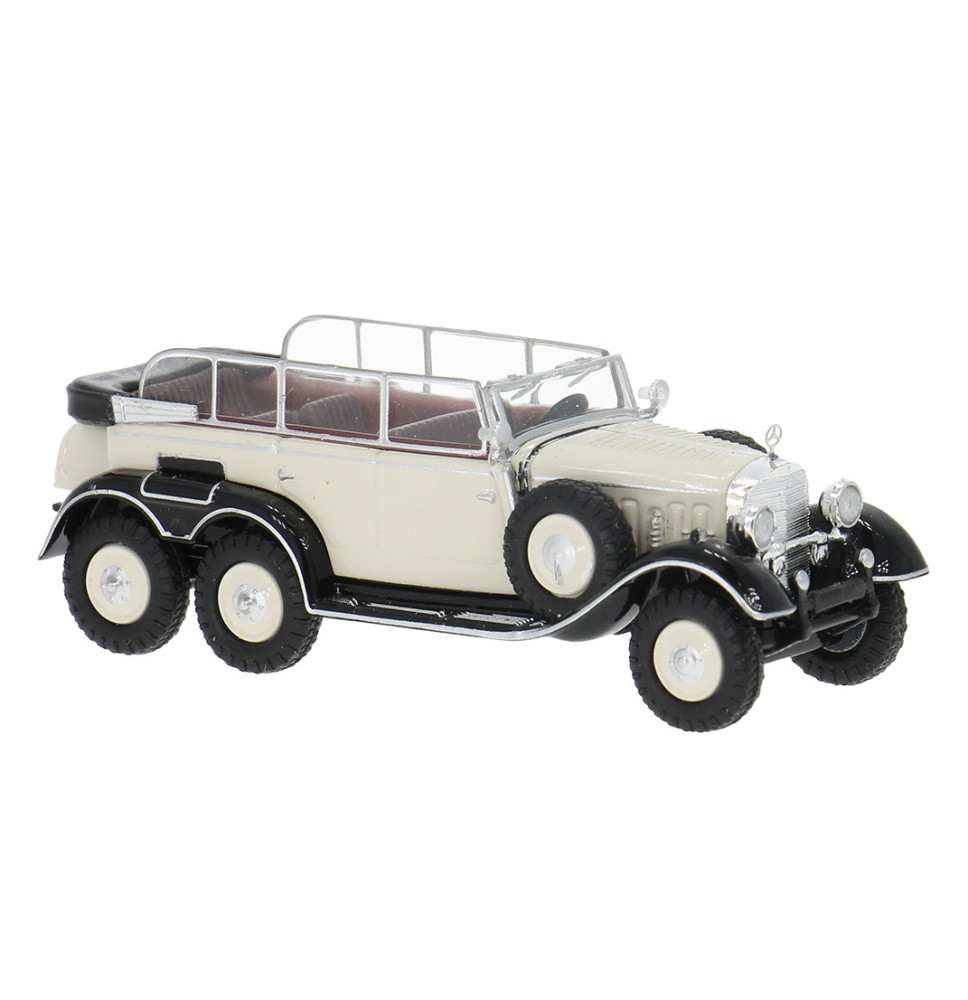 Mercedes-Benz G4 in weiß