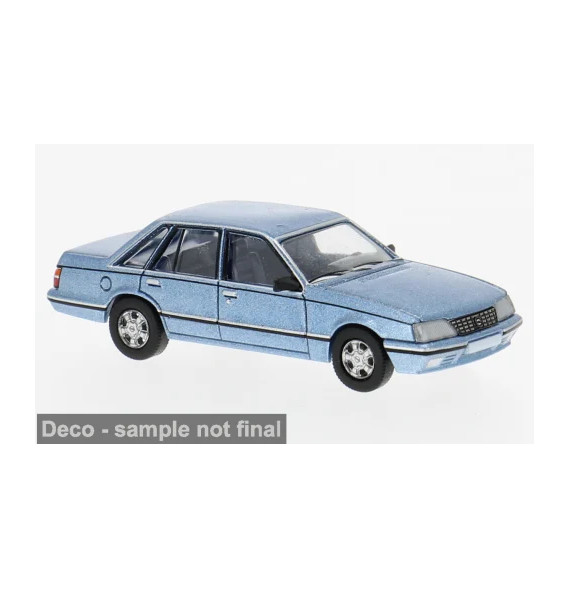 Opel Senator A2 in hellblau met.