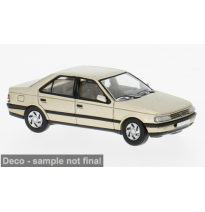 Peugeot 405 in gold
