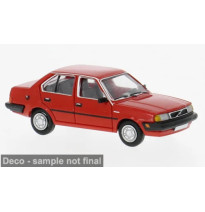 Volvo 340 in rot