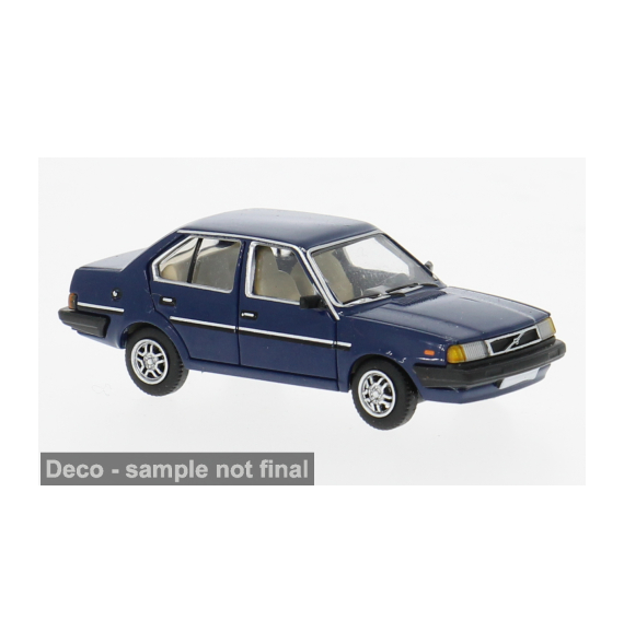 Volvo 340 in dunkelblau
