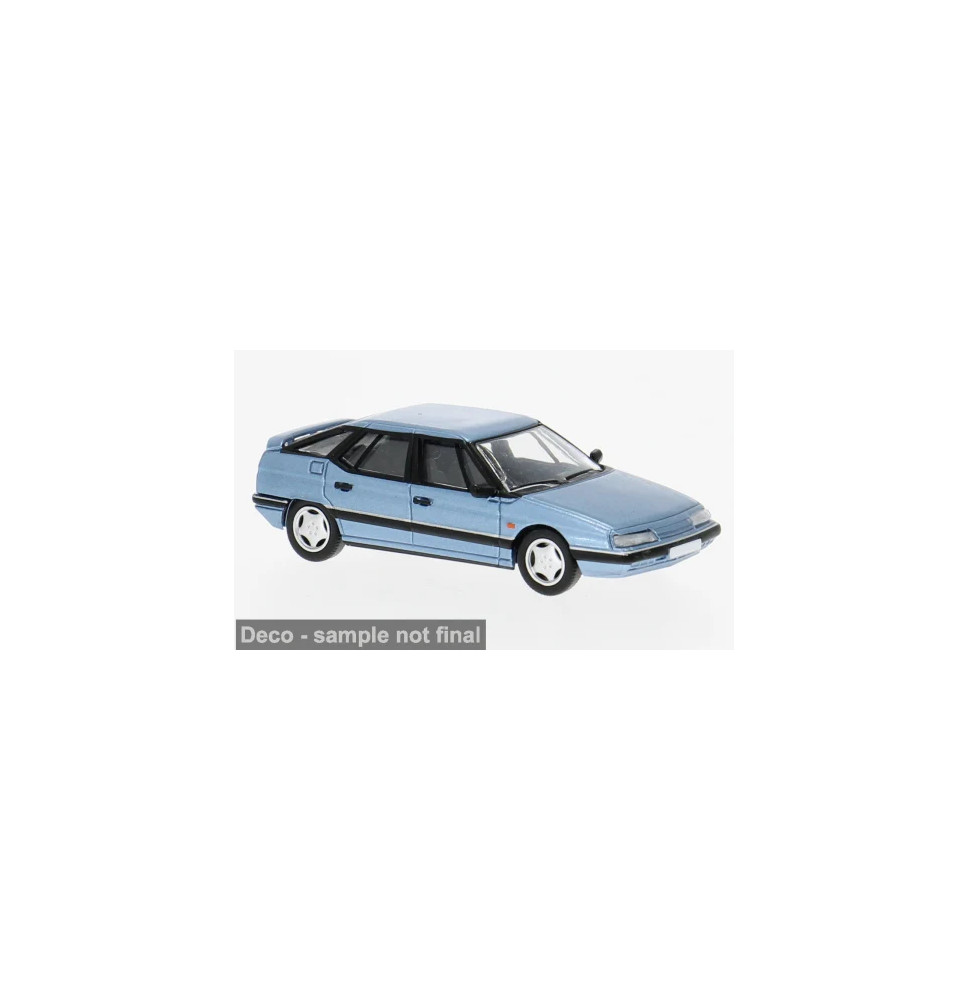 Citroen XM in hellblau met.