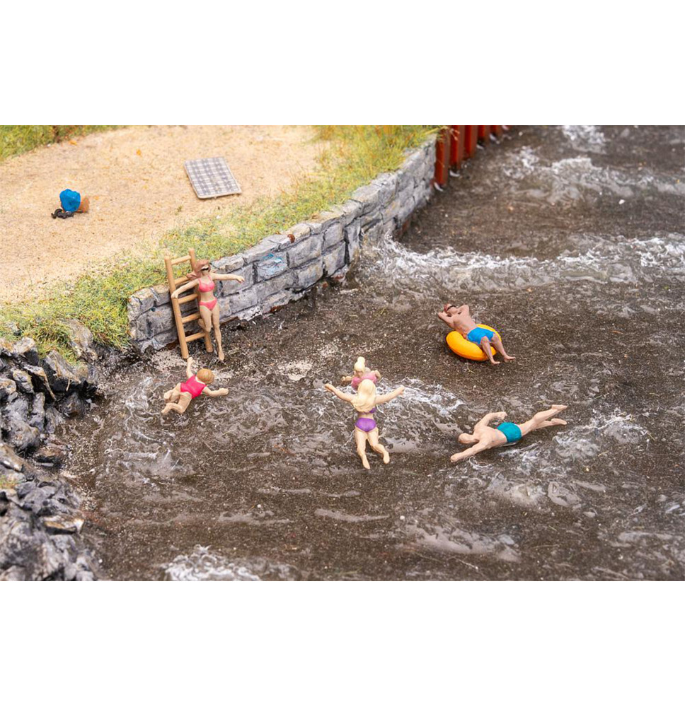 Koupající se lidé