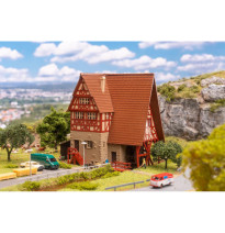 Mlýn s vodním kolem