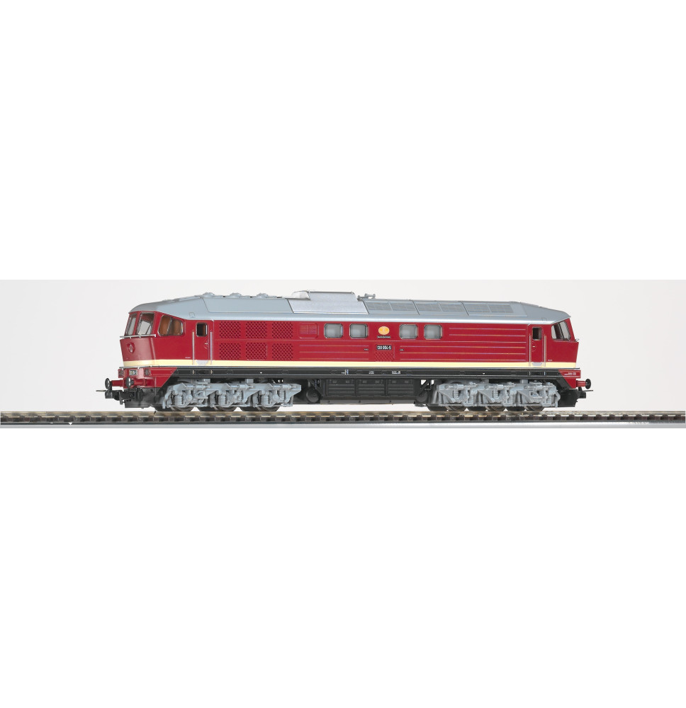 Dieselová lokomotiva BR 130 001-012 DR