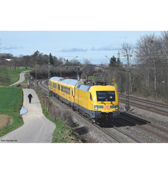 Elektrická lokomotiva Taurus BR 182 DB Netz