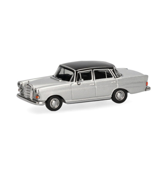 MB 200 Heckflosse silber schw.